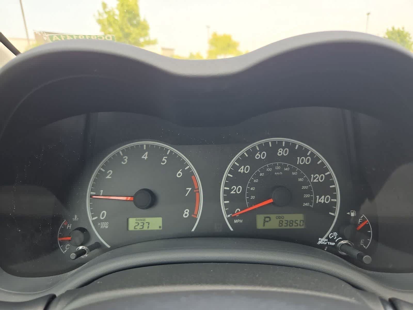 Used 2013 Toyota Corolla LE FWD image 27