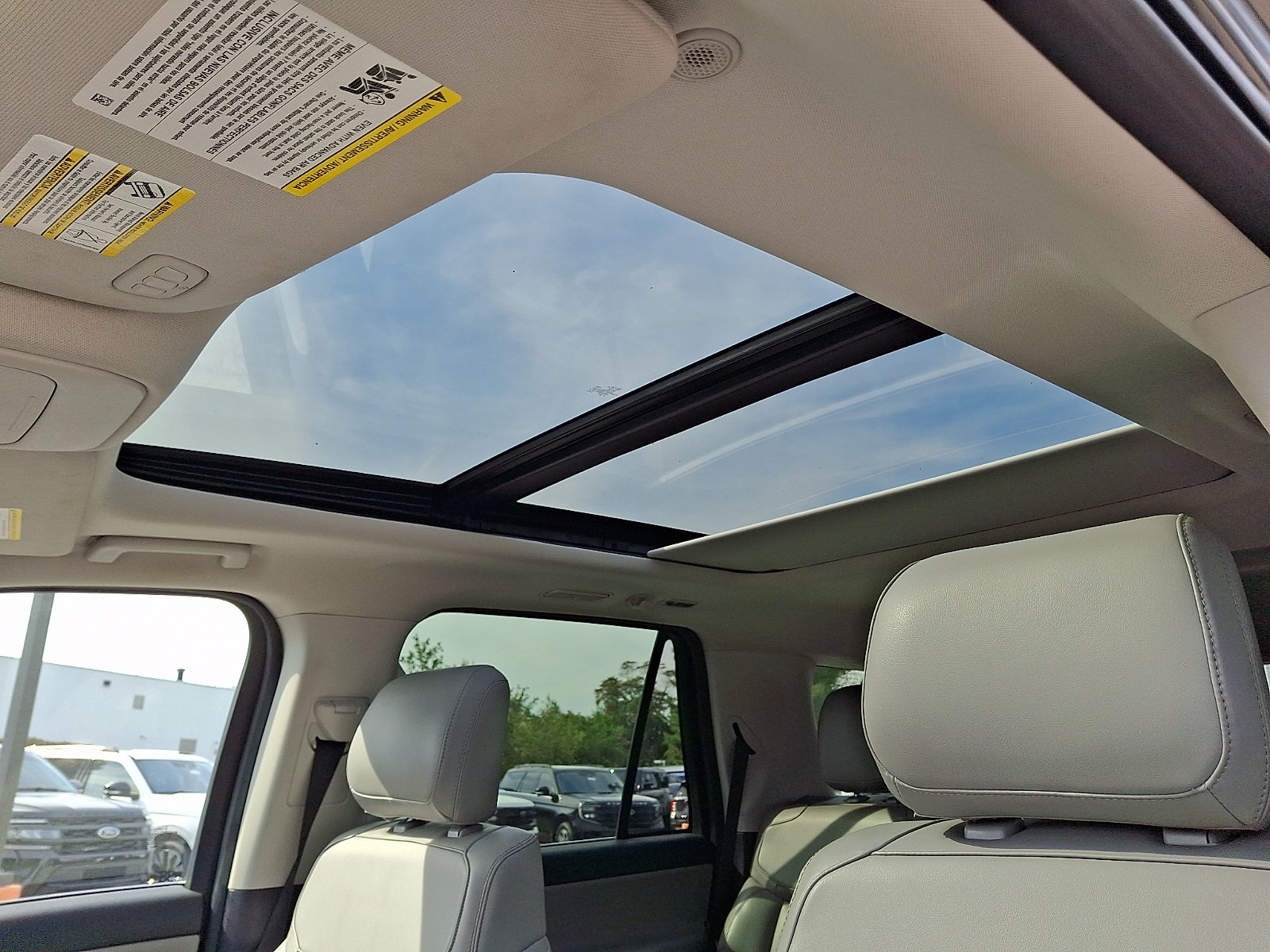 Certified 2025 Ford Expedition Active AWD/4WD image 18