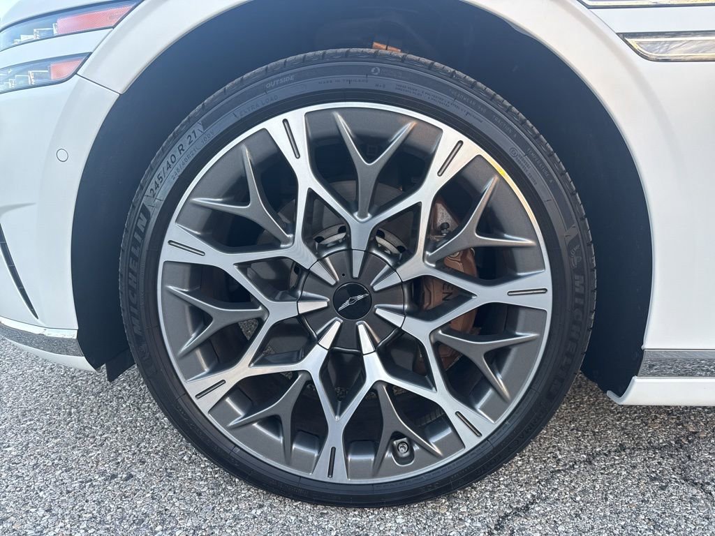 Used 2025 Genesis G90 3.5T image 11