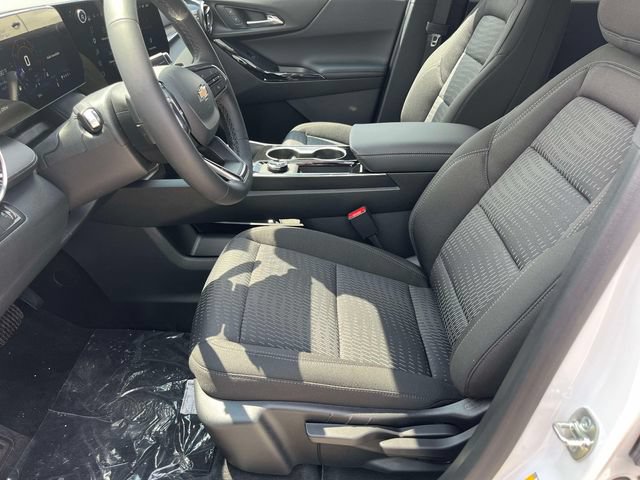 New 2027 Chevrolet Equinox LT w/ LPO, Floor Liner Package FWD image 21