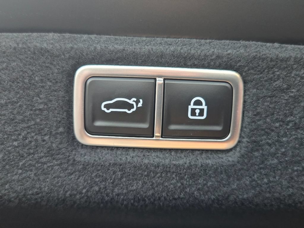 Used 2025 Hyundai Sonata Limited FWD image 34