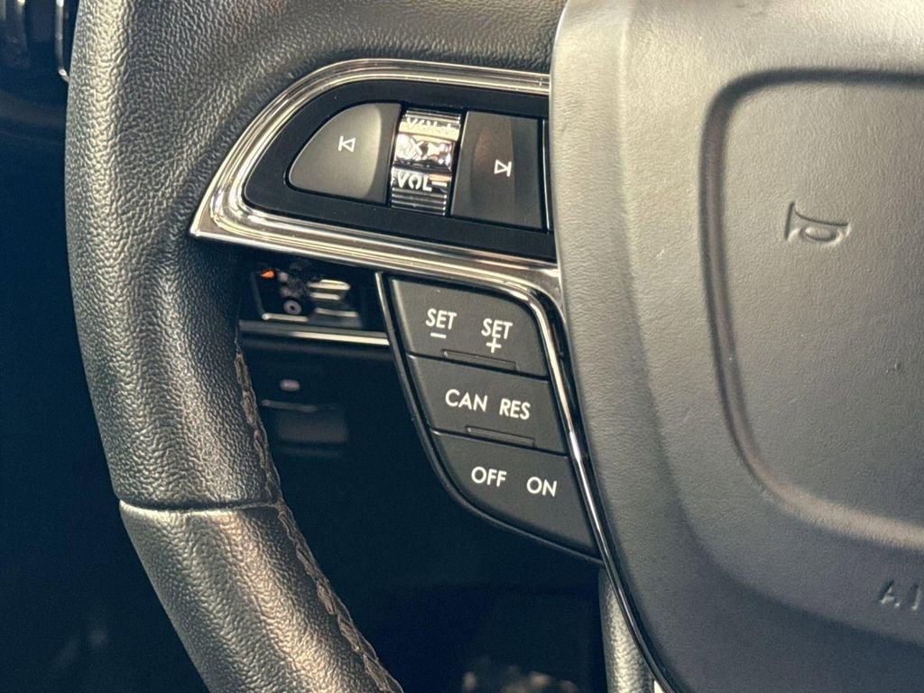 Used 2023 Lincoln Nautilus AWD w/ Premium Package image 19