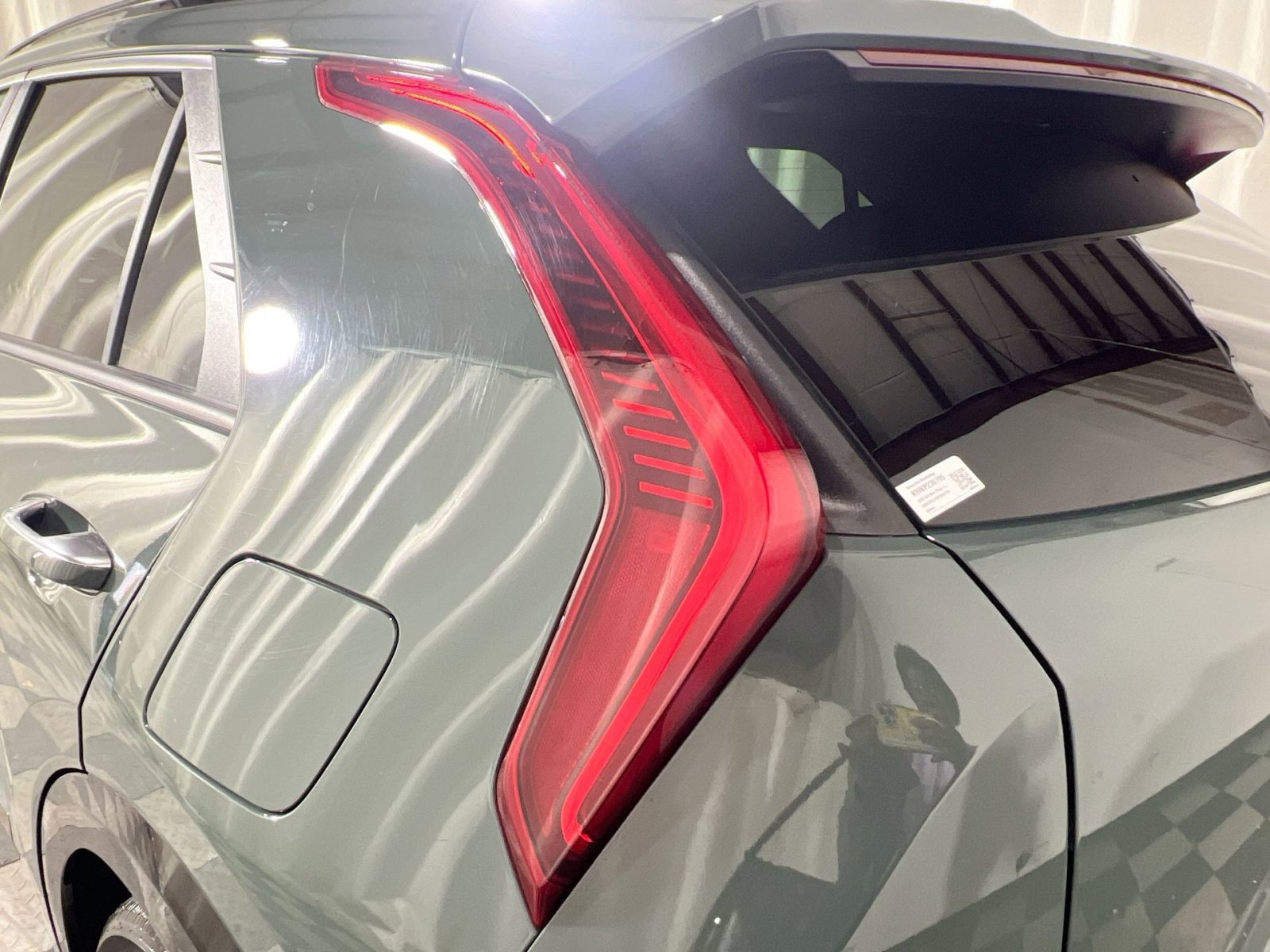 Used 2023 Kia Niro SX Touring image 16