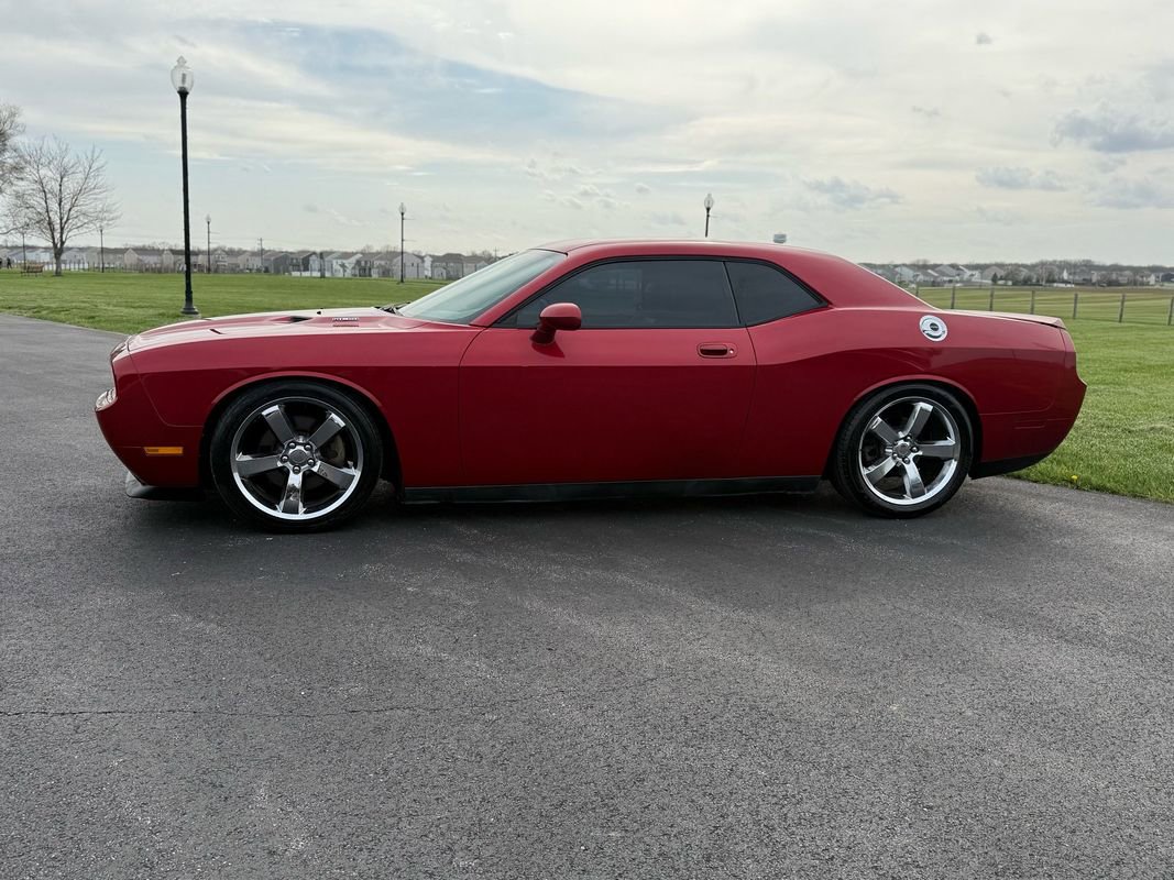 Used 2010 Dodge Challenger R/T image 8