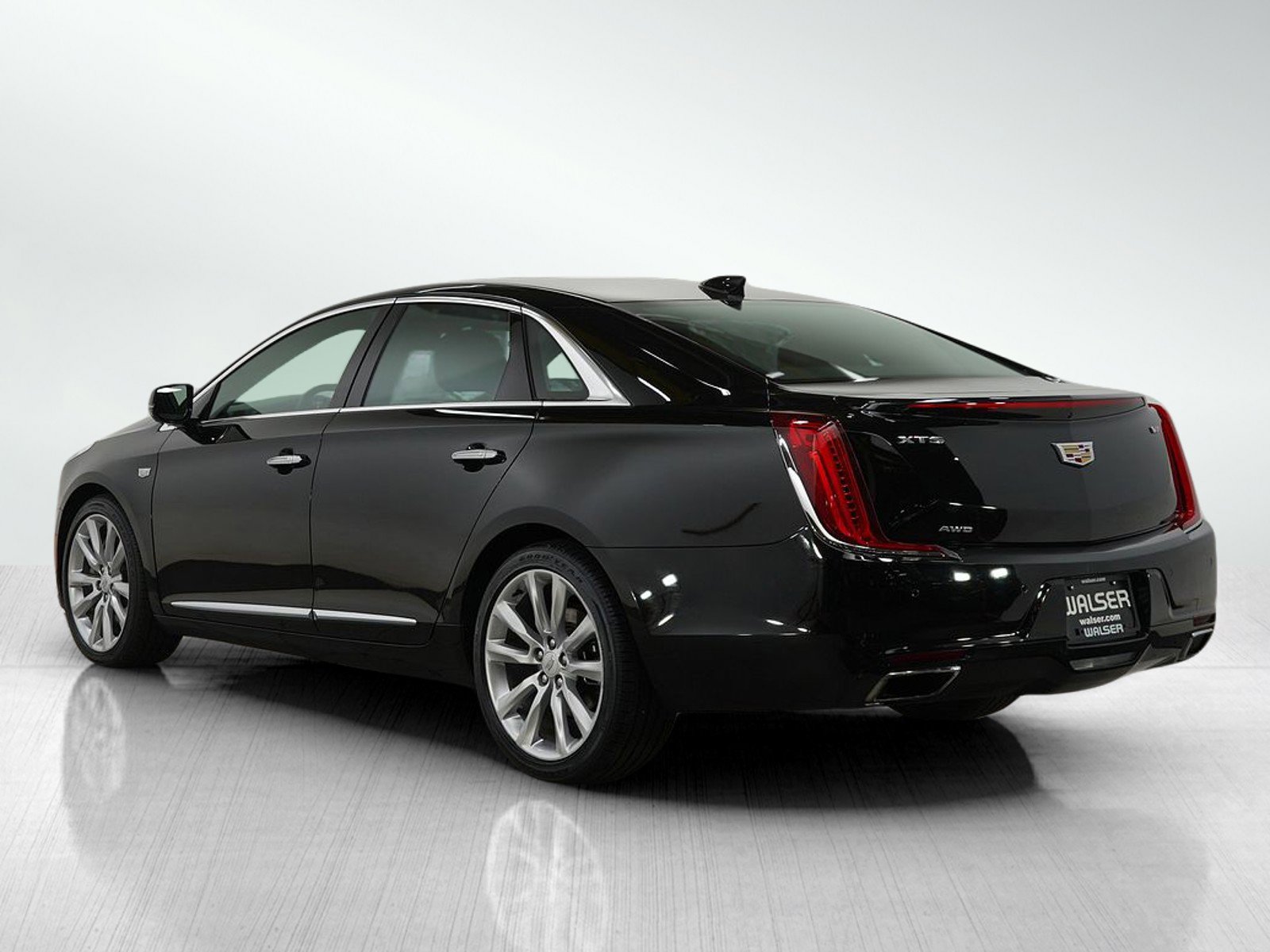 Used 2018 Cadillac XTS Vsport Platinum image 5