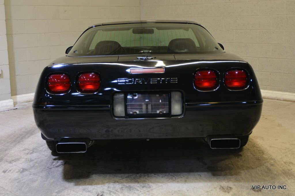 Used 1994 Chevrolet Corvette Coupe image 26