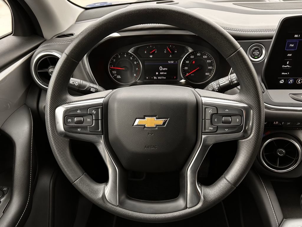 Used 2025 Chevrolet Blazer LT AWD/4WD image 13