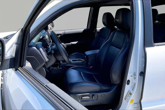Used 2022 Toyota Tacoma TRD Pro AWD/4WD image 15