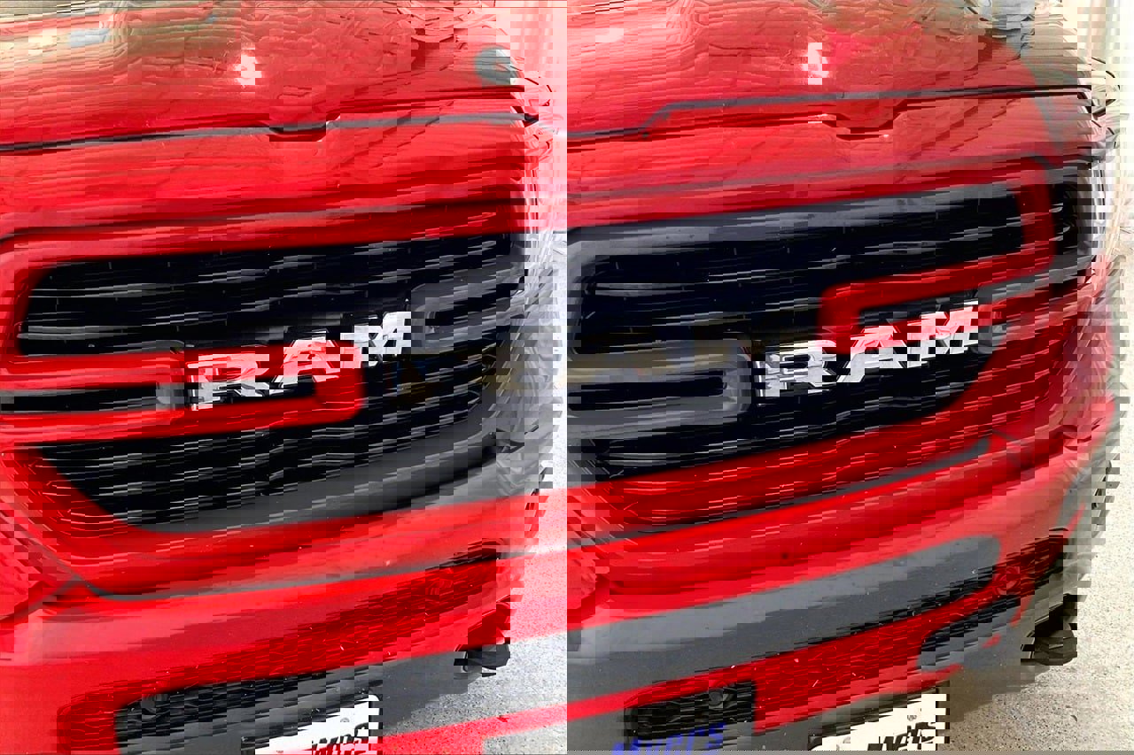 Used 2019 RAM 1500 Laramie w/ Sport Appearance Package image 7