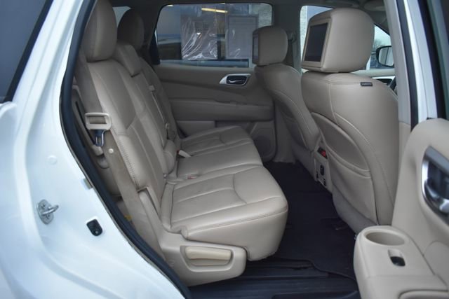 Used 2017 Nissan Pathfinder Platinum w/ Family Entertainment Package image 50