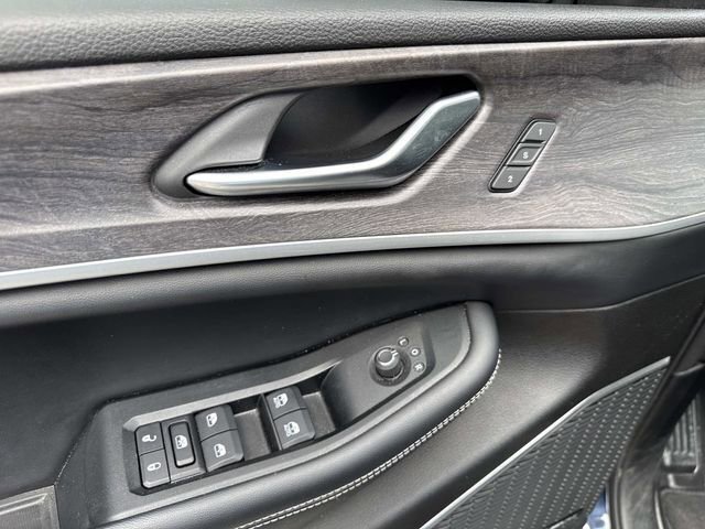 Used 2023 Jeep Grand Cherokee Limited RWD image 19