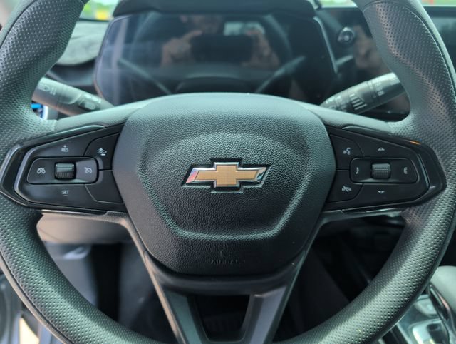 Used 2025 Chevrolet Trax LT FWD image 14