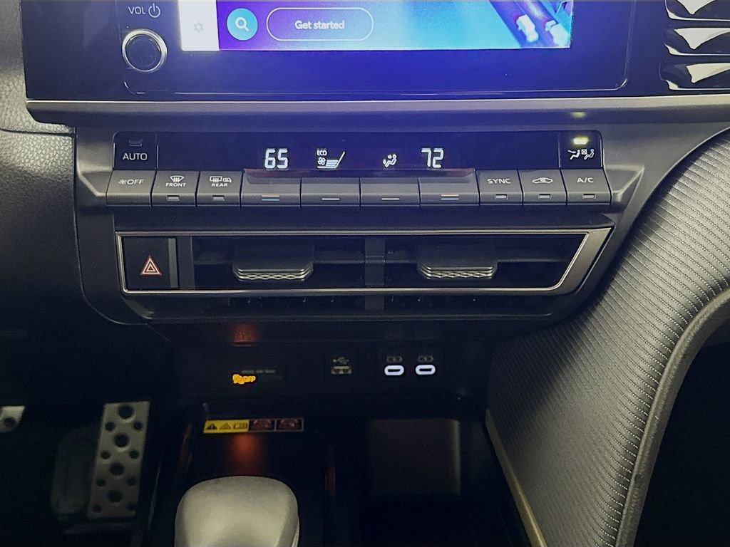 Used 2025 Toyota Camry SE image 17