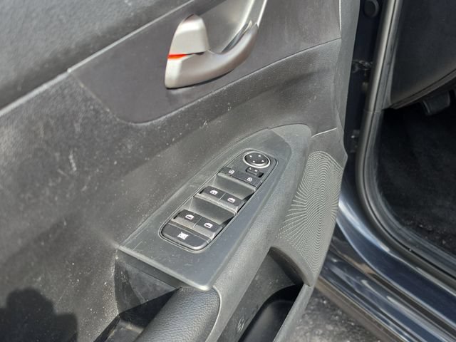 Used 2021 Kia Forte LXS FWD image 16