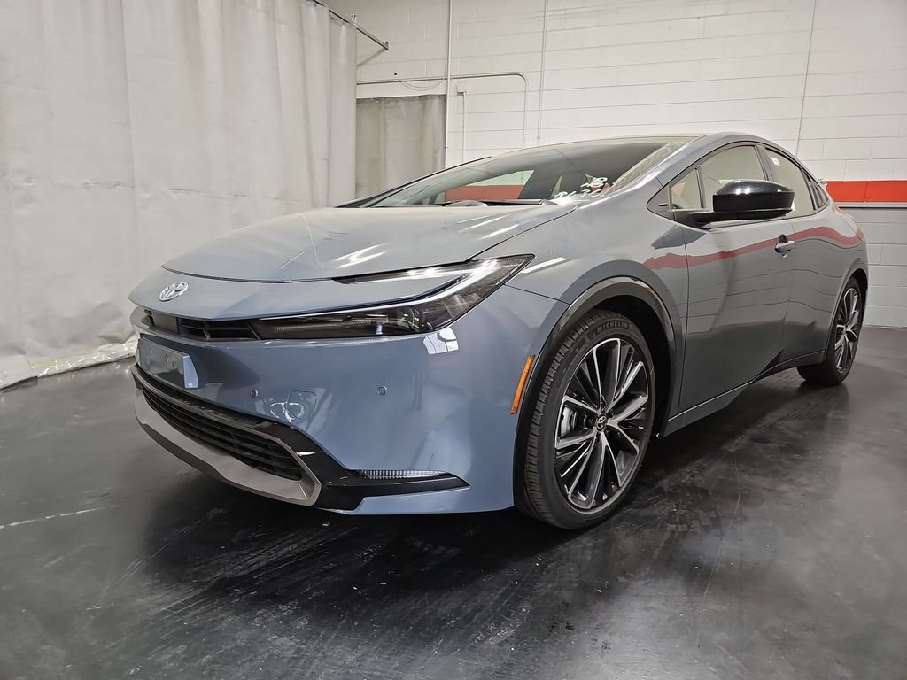 New 2026 Toyota Prius XLE FWD image 3