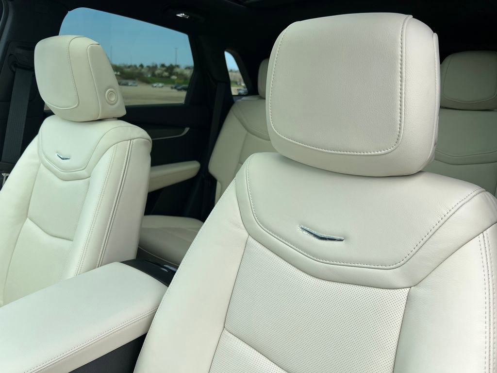 New 2026 Cadillac XT5 Sportv w/ LPO, Floor Liner Package image 13