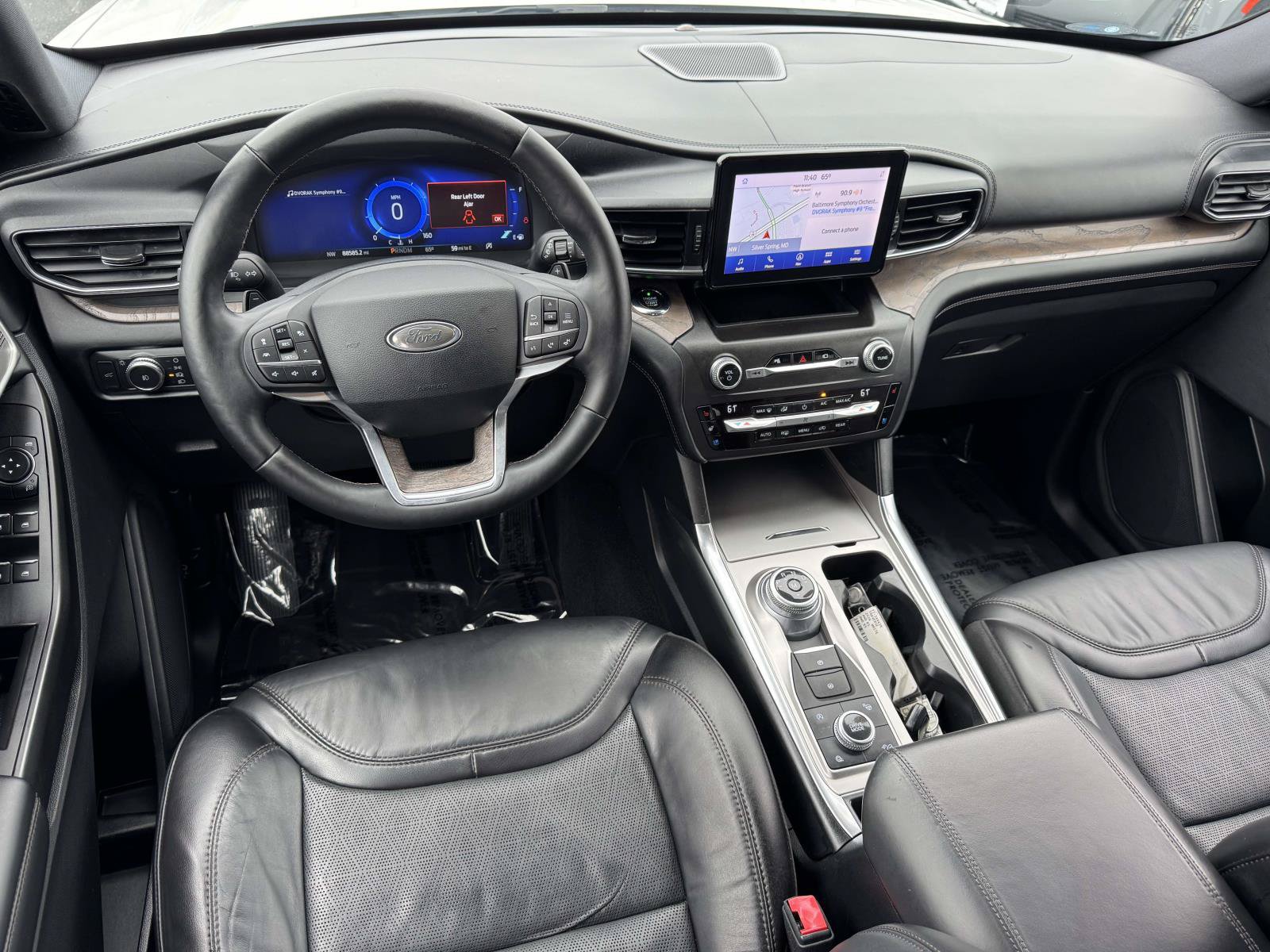 Used 2020 Ford Explorer Platinum AWD/4WD image 2