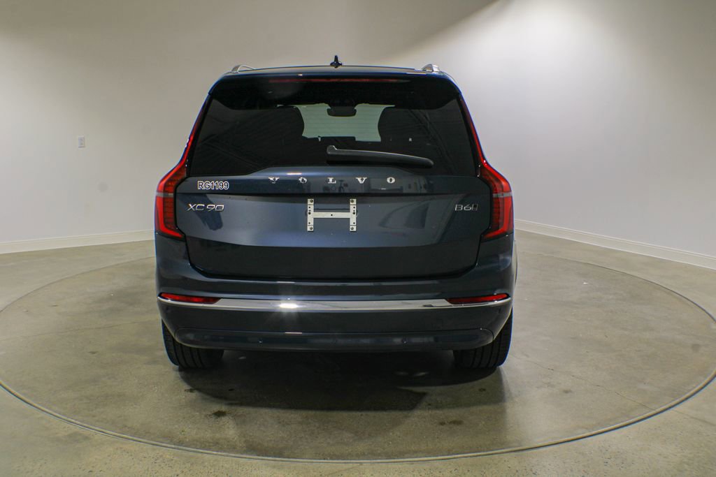 Used 2026 Volvo XC90 B6 Plus w/ Protection Package AWD/4WD image 4