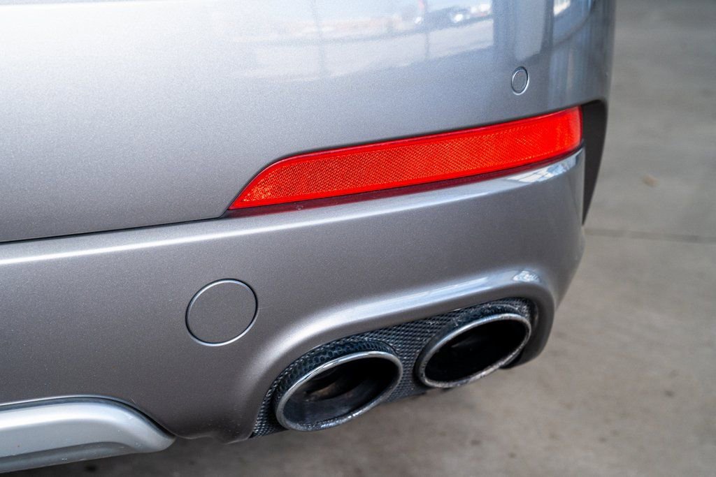 Used 2017 Maserati Levante w/ Luxury Package image 31