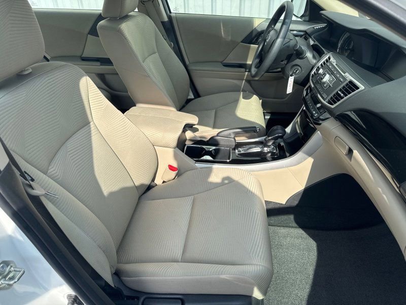 Used 2016 Honda Accord LX image 28