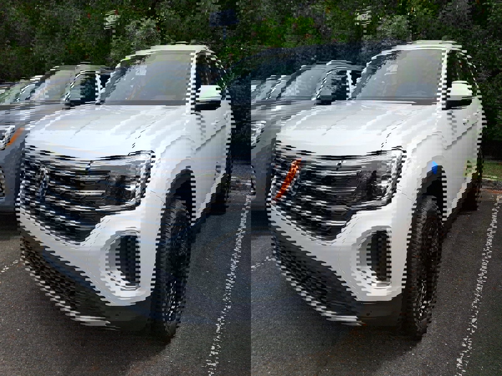 New 2026 Volkswagen Atlas SE image 3