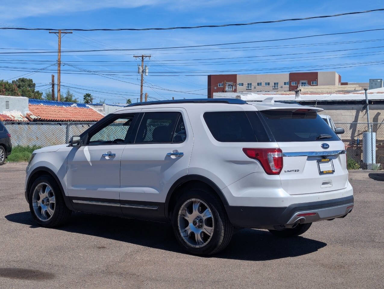 Used 2017 Ford Explorer Limited w/ Equipment Group 301A image 5