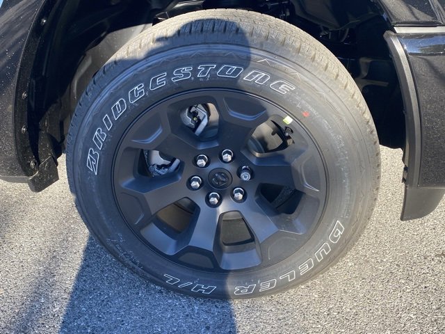 New 2026 RAM 1500 4x4 Crew Cab image 11