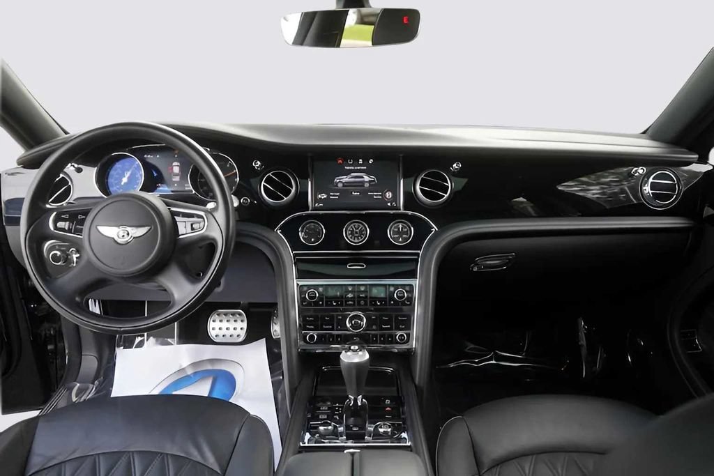 Used 2017 Bentley Mulsanne RWD image 31