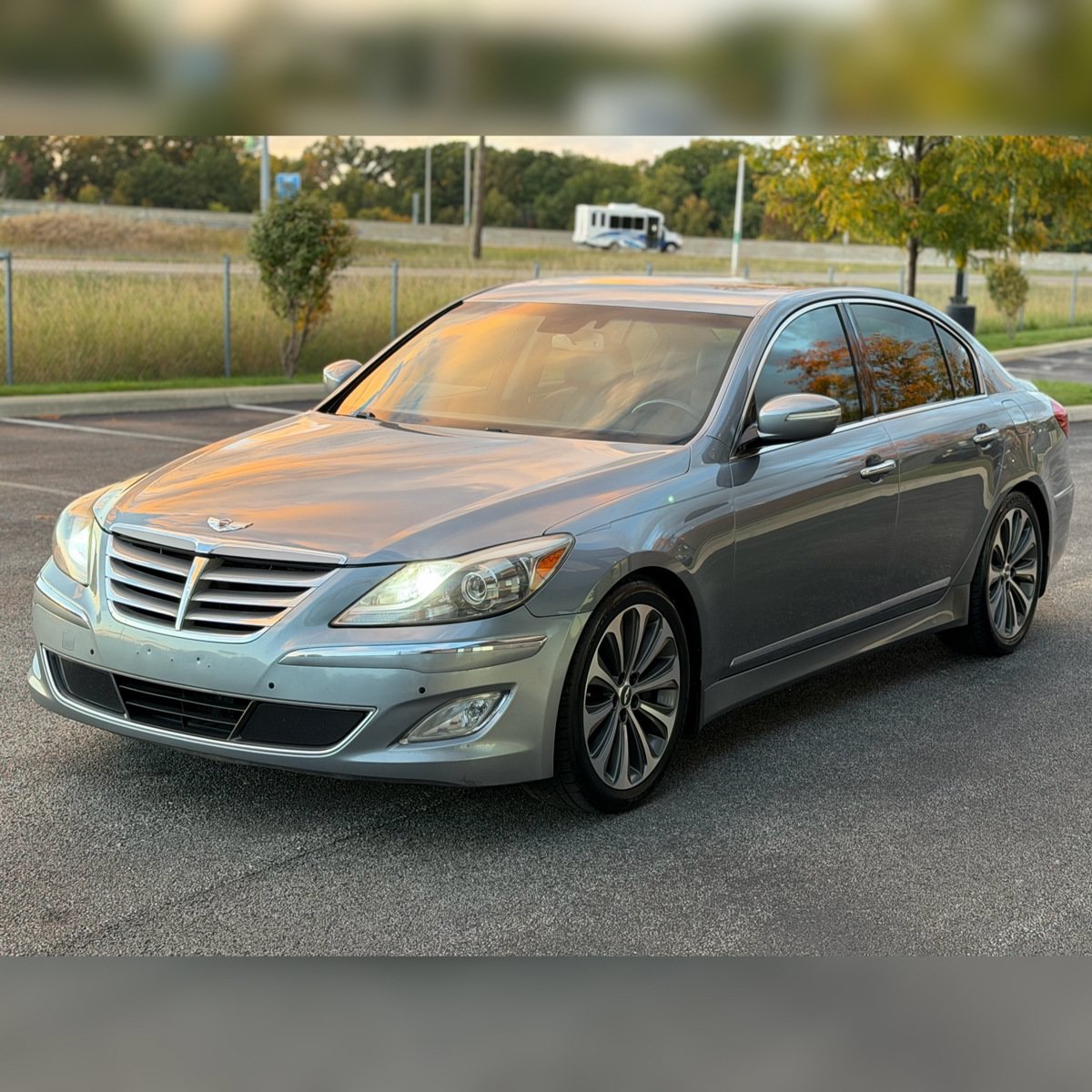 Used 2013 Hyundai Genesis 5.0 R-Spec RWD image 4