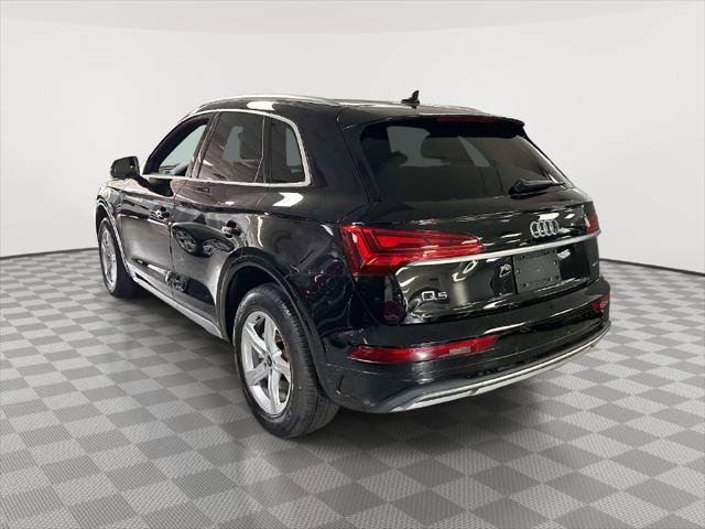 Used 2023 Audi Q5 2.0T Premium w/ Convenience Package AWD/4WD image 4