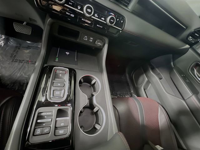 Used 2025 Honda Pilot Black Edition image 25