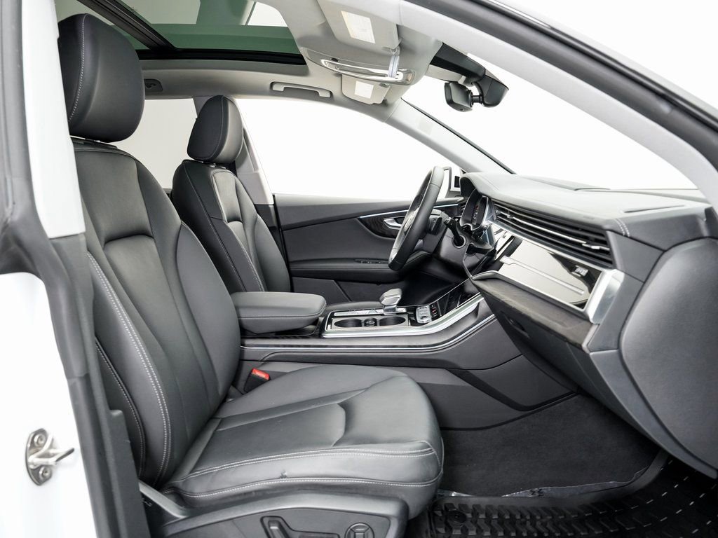 Used 2023 Audi Q8 Prestige w/ Prestige Package AWD/4WD image 21