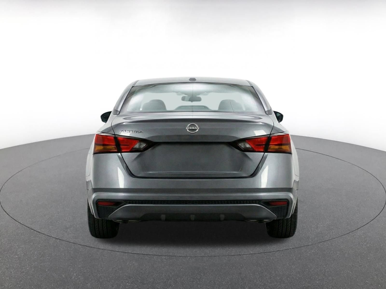 Used 2025 Nissan Altima 2.5 SV FWD image 8