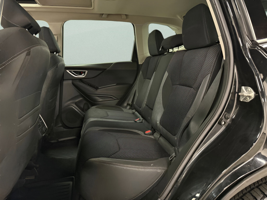 Used 2023 Subaru Forester Premium image 18