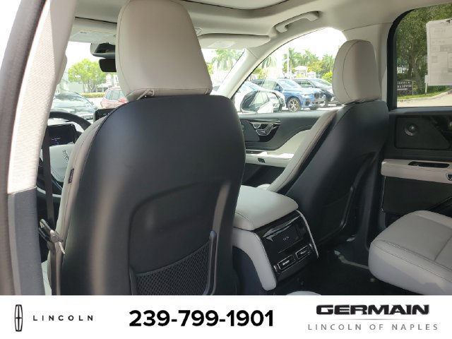 New 2026 Lincoln Aviator AWD image 21