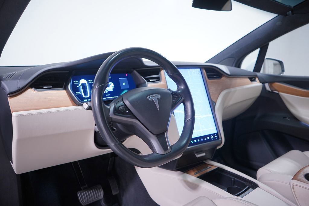 Used 2020 Tesla Model X Long Range image 6