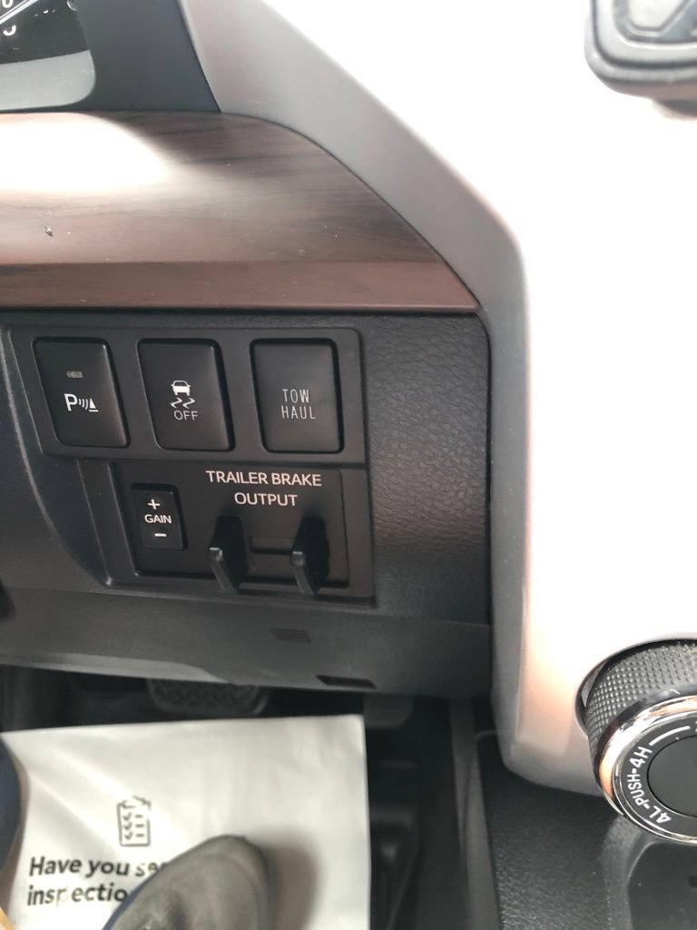Used 2018 Toyota Tundra Limited w/ Limited Premium Package AWD/4WD image 36