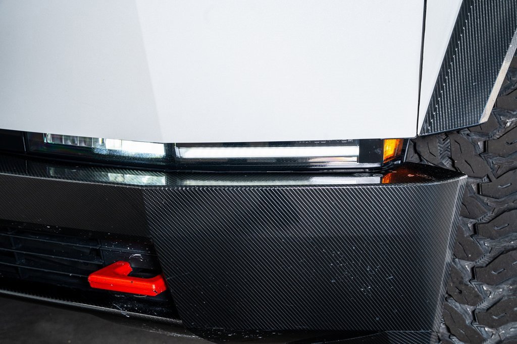 Used 2024 Tesla Cybertruck AWD Crew Cab image 15