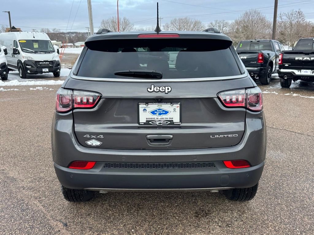 Used 2024 Jeep Compass Limited AWD/4WD image 4