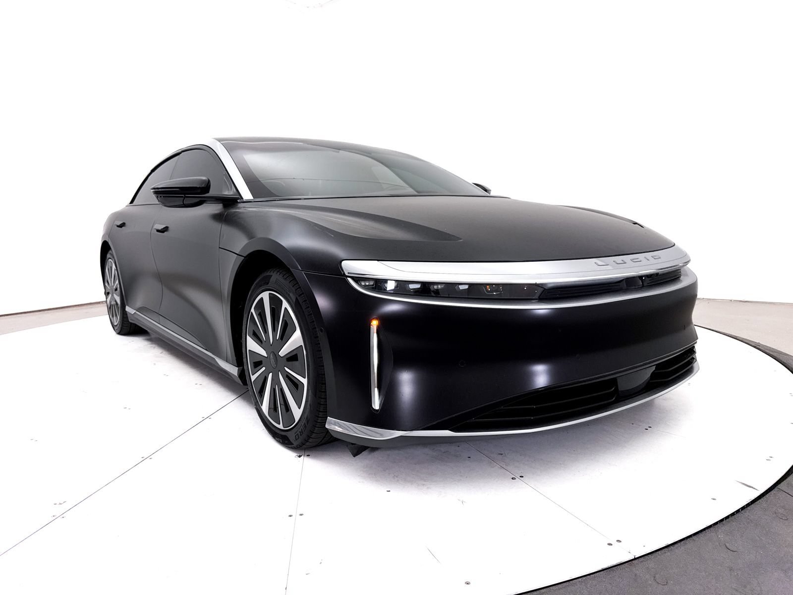 Used 2023 Lucid Air Touring AWD/4WD image 9