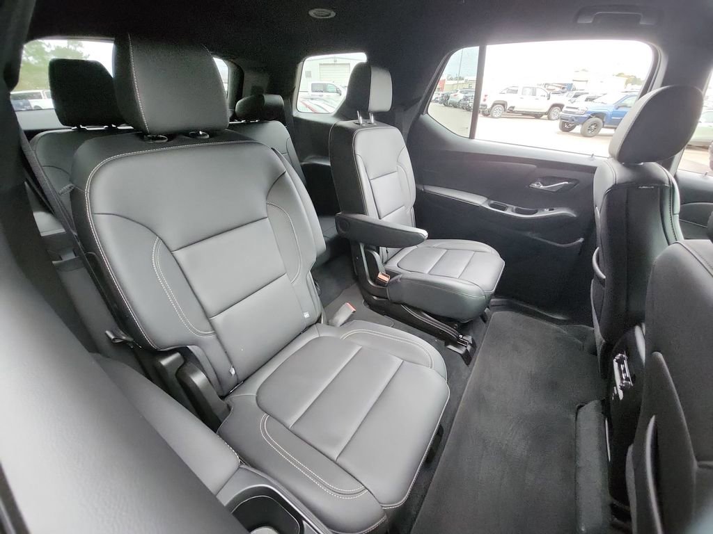 Used 2023 Chevrolet Traverse LT w/ Midnight/Sport Edition image 30