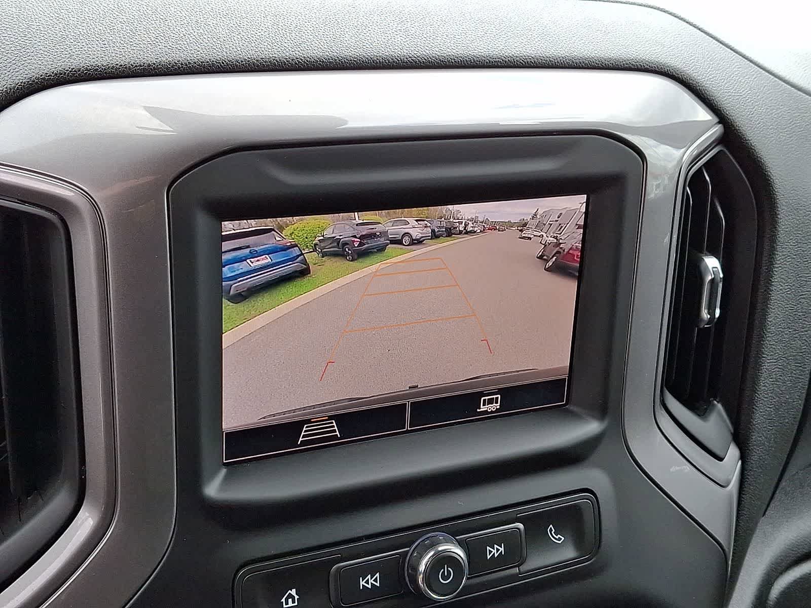 Used 2023 Chevrolet Silverado 1500 Custom AWD/4WD image 20