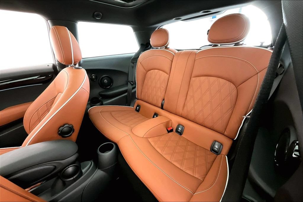 Used 2024 MINI Cooper SE w/ Signature Upholstery Package FWD image 34