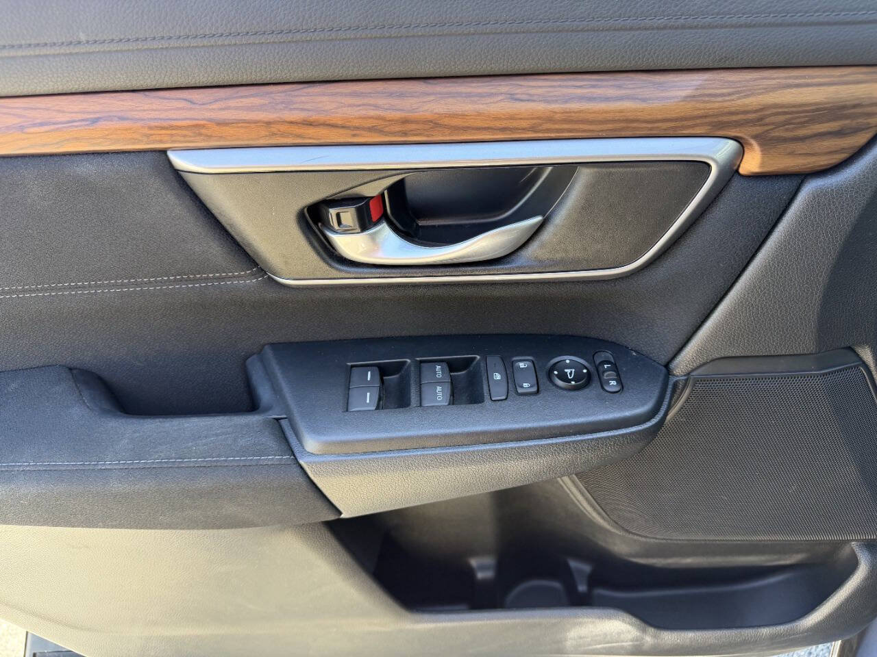 Used 2018 Honda CR-V EX image 30