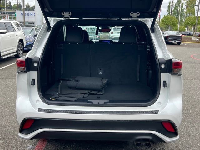 Used 2024 Toyota Highlander XSE AWD/4WD image 8