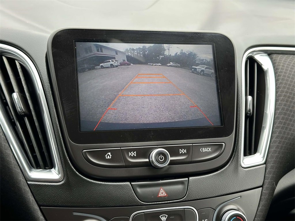 Used 2016 Chevrolet Malibu LT image 4