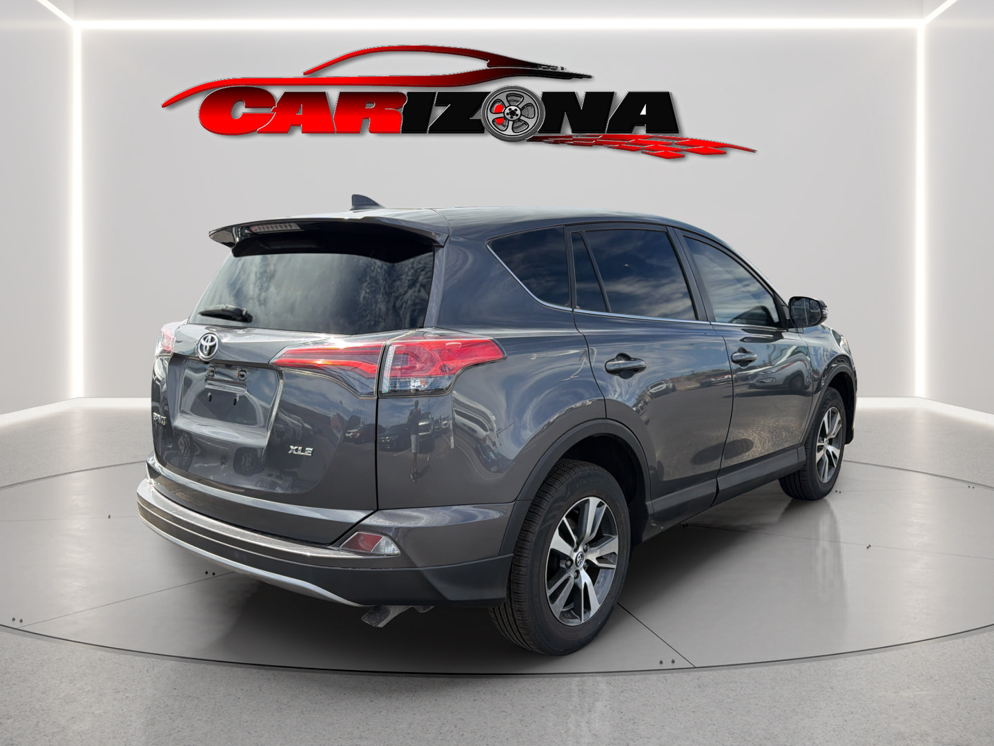 Used 2018 Toyota RAV4 XLE FWD image 6