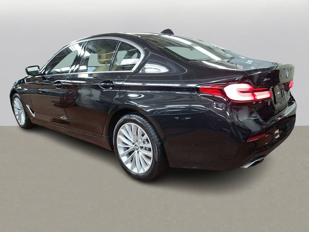 Certified 2023 BMW 530i xDrive w/ Premium Package image 5