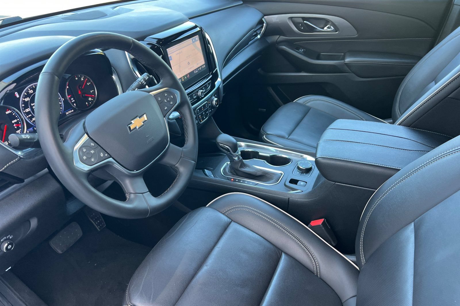 Used 2023 Chevrolet Traverse Premier AWD/4WD image 7