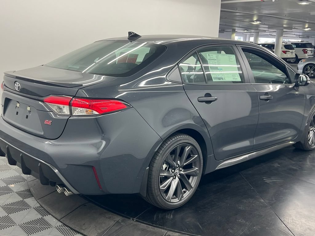 Used 2026 Toyota Corolla SE FWD image 4
